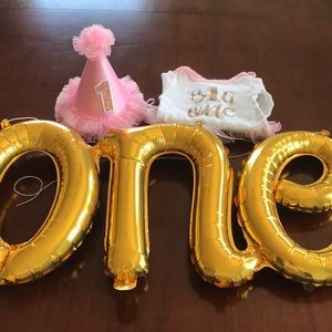 First Birthday Set (balloon not included)